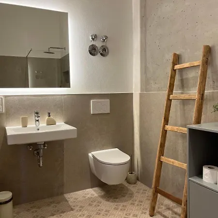 Premium In Bestlage Am Tegernsee, Wenige Meter Zum Strand & Bahnhof